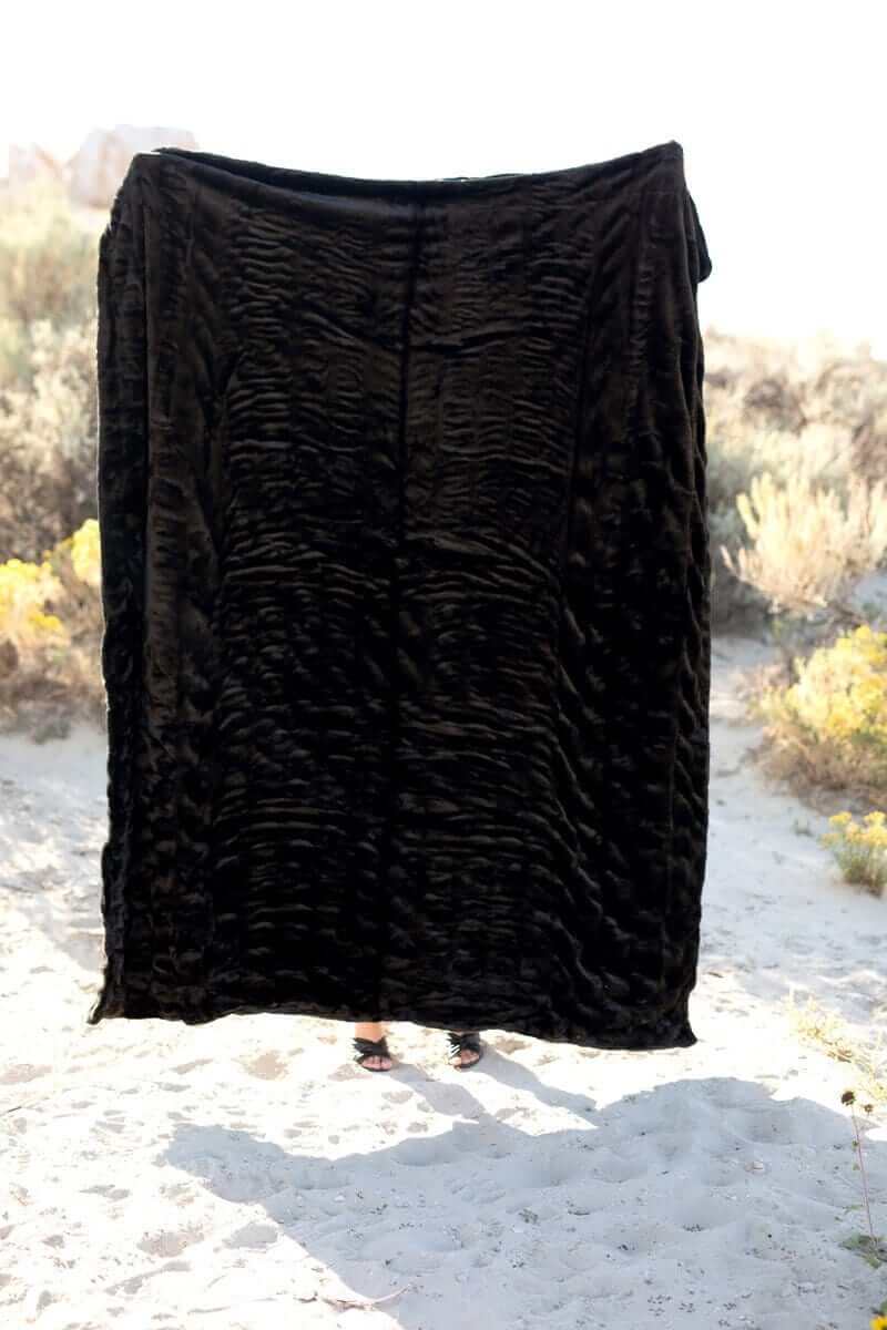 Cozy Throw Blanket, Hugs Black for Living Rooms, Bedrooms and Everyday Lounging, 6 Sizes and 6 Colors image 5