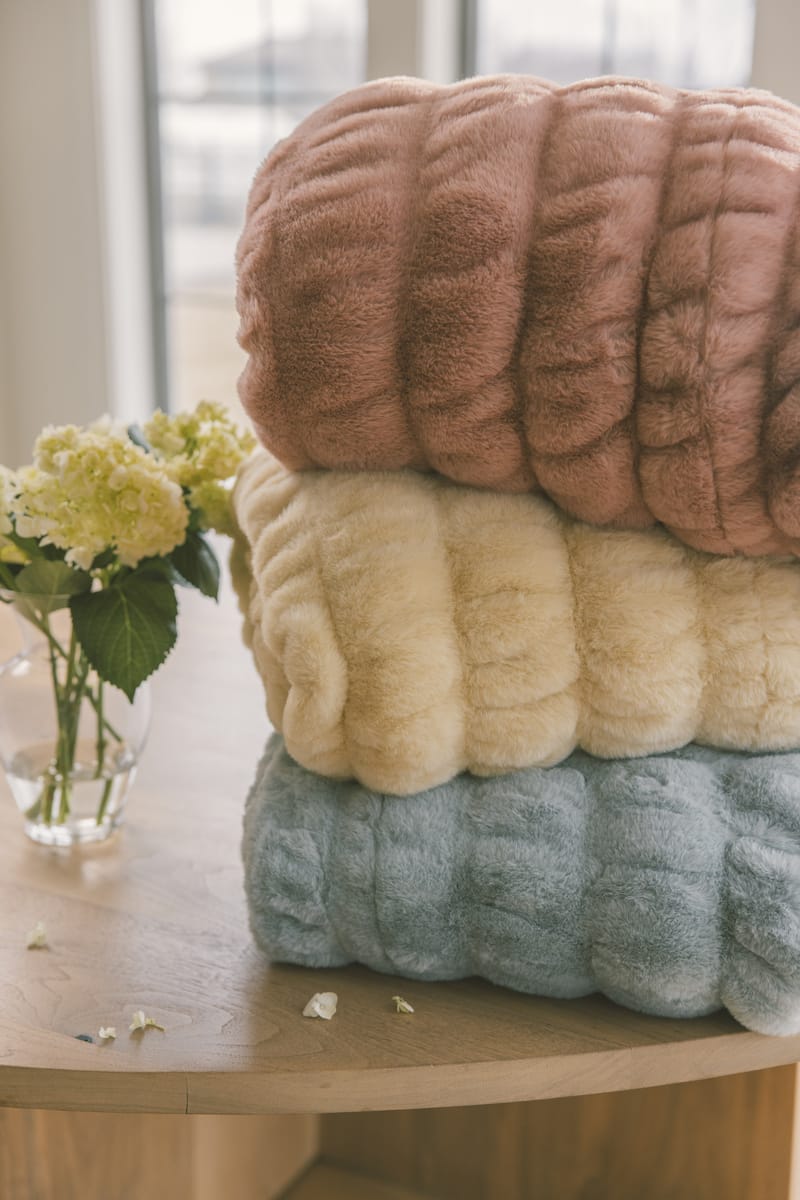 Cozy Throw Blanket, Hugs Willow Blue for Sofas, Beds and Relaxing at Home, 5 Size Options, Designed for Everyday Home Use image 5