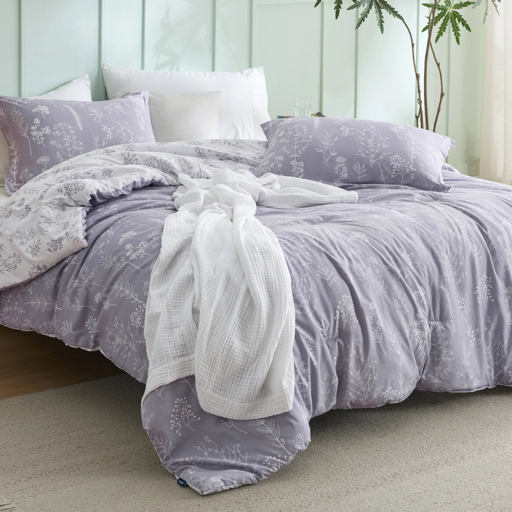 Down & Feather Comforter, Floral Set, Machine-Washable Care for Everyday Bedding and Comfortable Sleep, 7 Sizes and 13 Colors image 5
