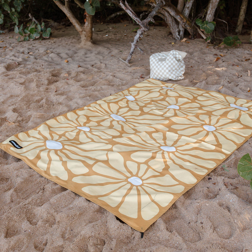 Cozy Throw Blanket, Festival : Lazy Daisy Gold for Living Rooms, Bedrooms and Everyday Lounging image 5