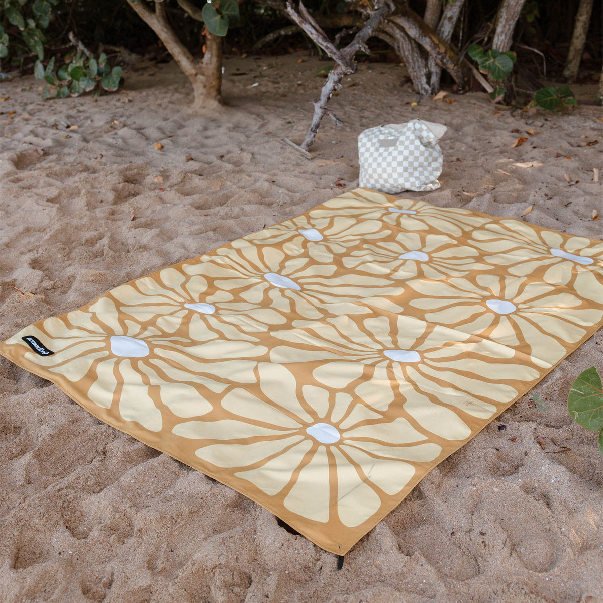 Cozy Throw Blanket, Festival : Lazy Daisy Gold for Living Rooms, Bedrooms and Everyday Lounging image 5