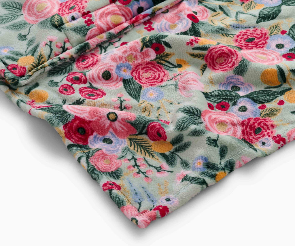 Cozy Throw Blanket, Travel Fleece Garden Party for Living Rooms, Bedrooms and Everyday Lounging image 5