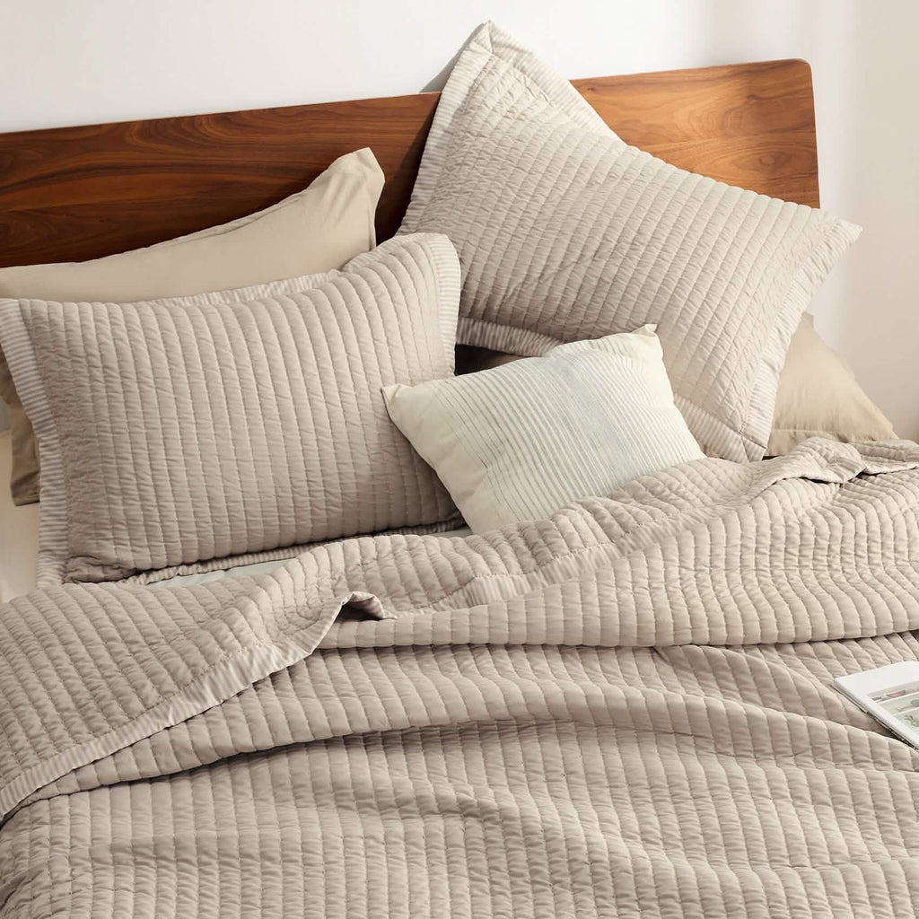 Cozy Throw Blanket, Corduroy Pattern Quilt Set, Breathable Construction for Living Rooms, Bedrooms and Everyday Lounging image 5
