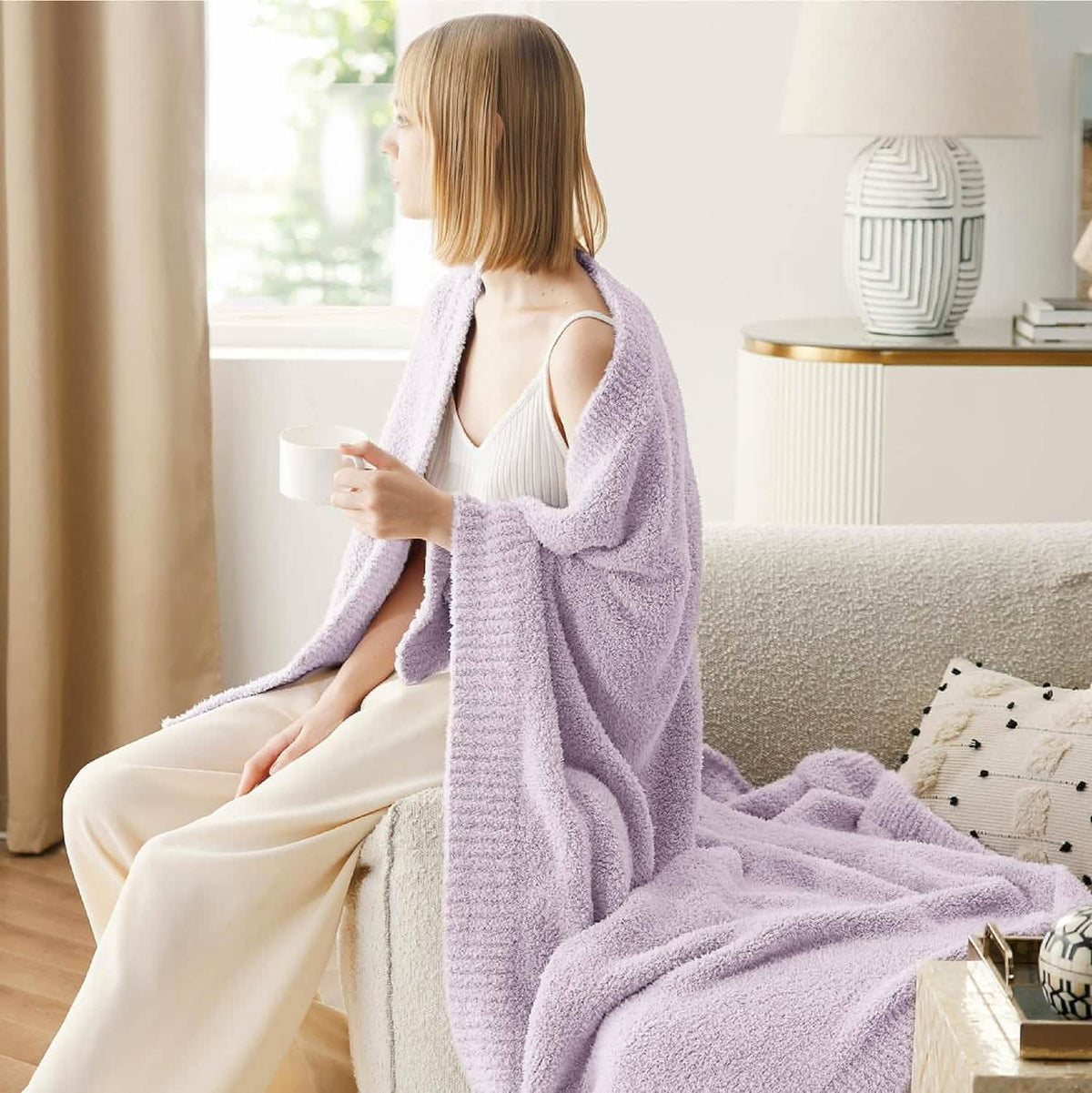 Cozy Throw Blanket, Feather Yarn, Lightweight Design, Machine-Washable Care for Sofas, Beds and Relaxing at Home, 2 Sizes and 12 Colors image 5
