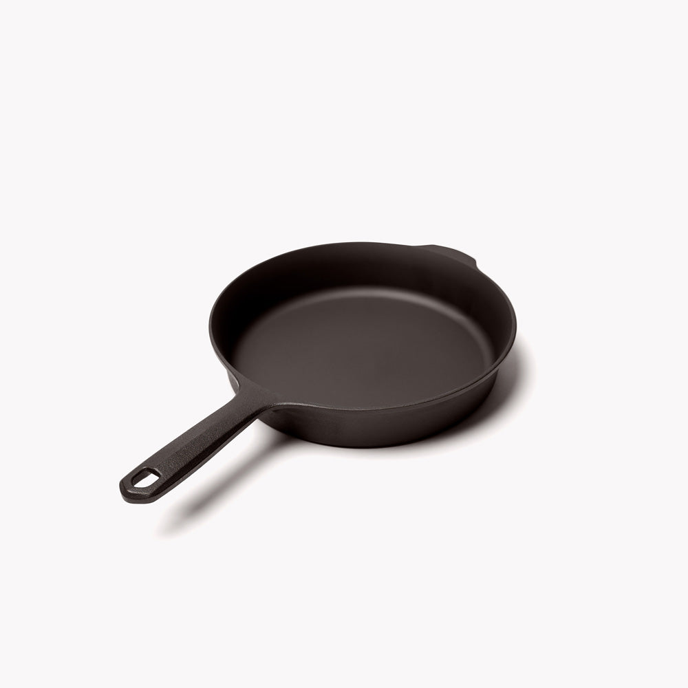 Cast Iron Skillet, No.6 for Stovetop Cooking, Baking and Family Meals, Designed for Searing, Sautéing and Everyday Meal Prep image 6