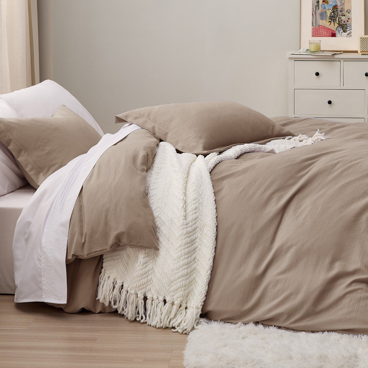 Duvet Cover Set, Ultra Soft Hypoallergenic Microfiber, Lightweight Design for Guest Rooms and Everyday Bedroom Styling image 6
