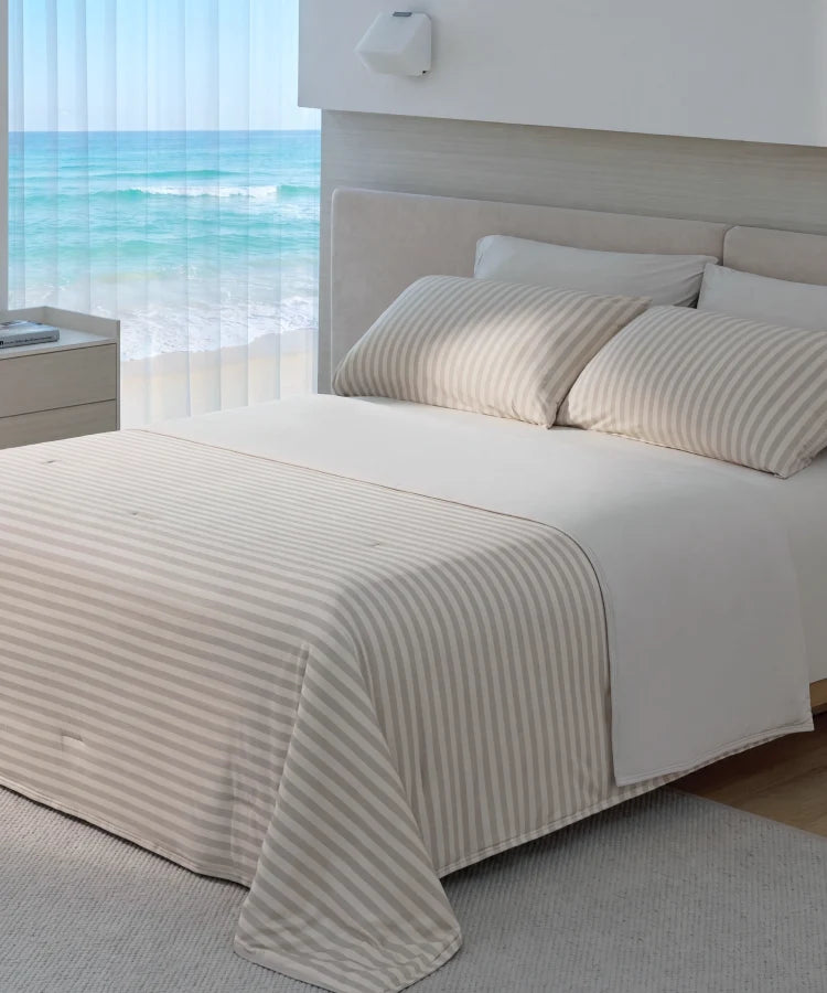 Bed Comforter, Cooling 2.0, Lightweight Design for Everyday Bedding and Comfortable Sleep, 3 Sizes and 3 Colors image 6