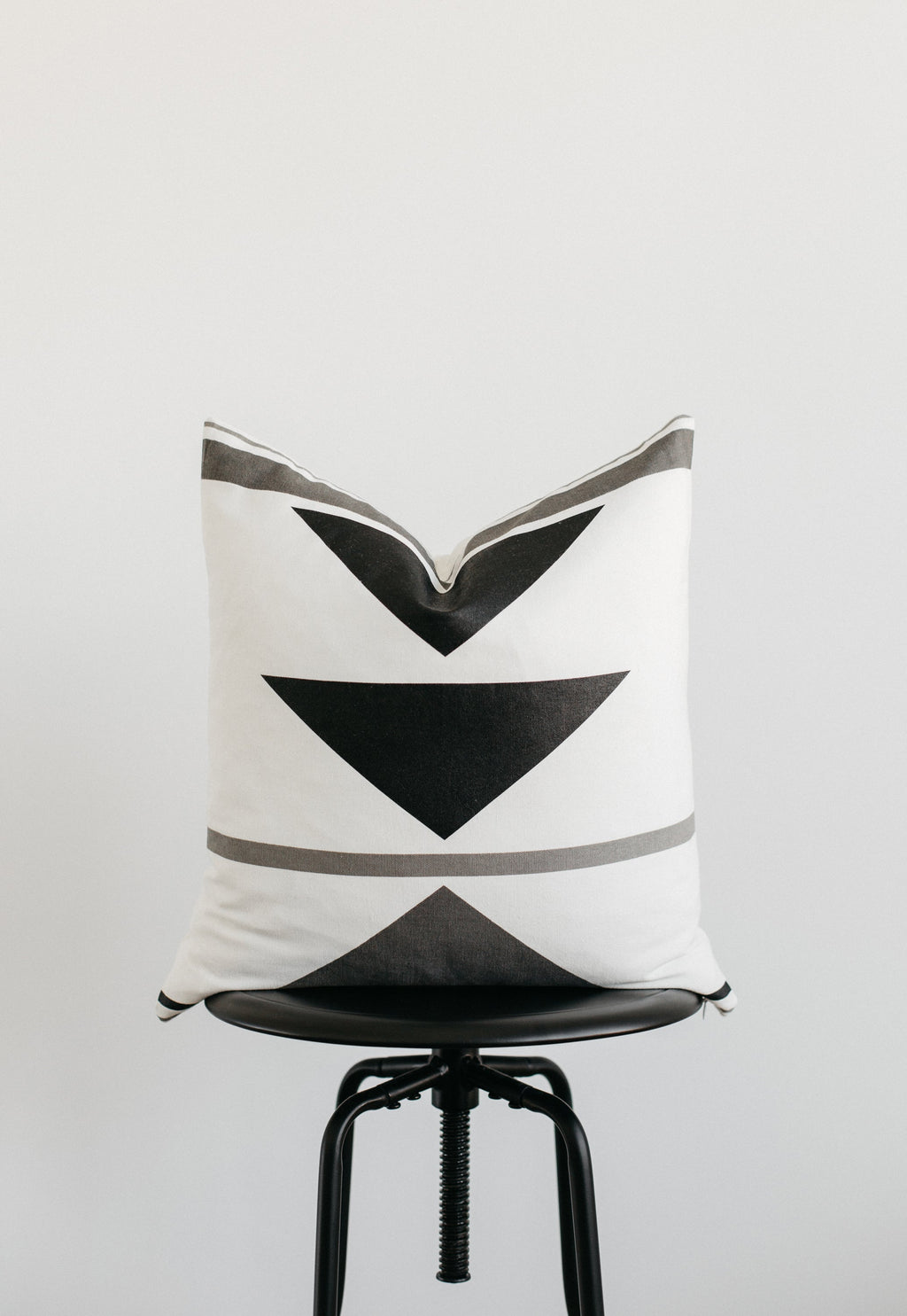 Decorative Pillow Cover Set, Zulu 4 Pack 18" 20" 22", Machine-Washable Care for Bedroom Styling and Living Room Decor image 6