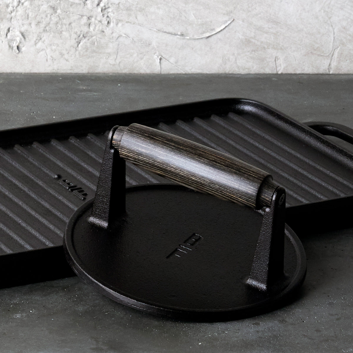 by GreenPan 6.5" Cast Iron Round Grill Press image 6