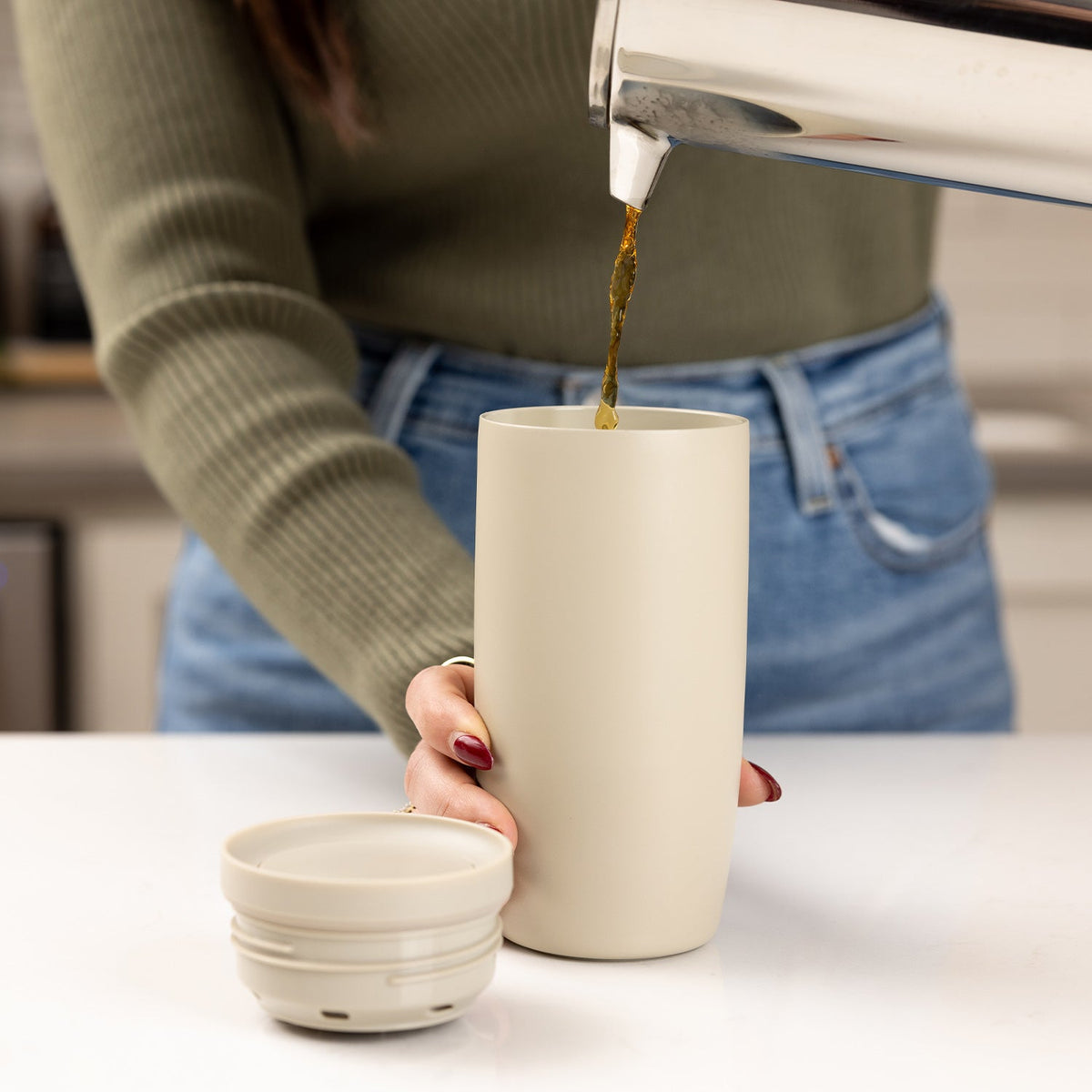 Insulated Tumbler, Voyager Signature, Stainless Steel Construction, Silicone Construction for Kitchen Tables, Workspaces and Daily Hydration image 6