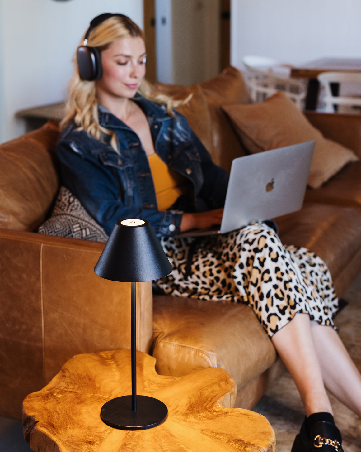 Portable Table Lamp, Rechargeable LED Black for Bedrooms, Living Rooms and Reading Corners, 3 Color Options image 6