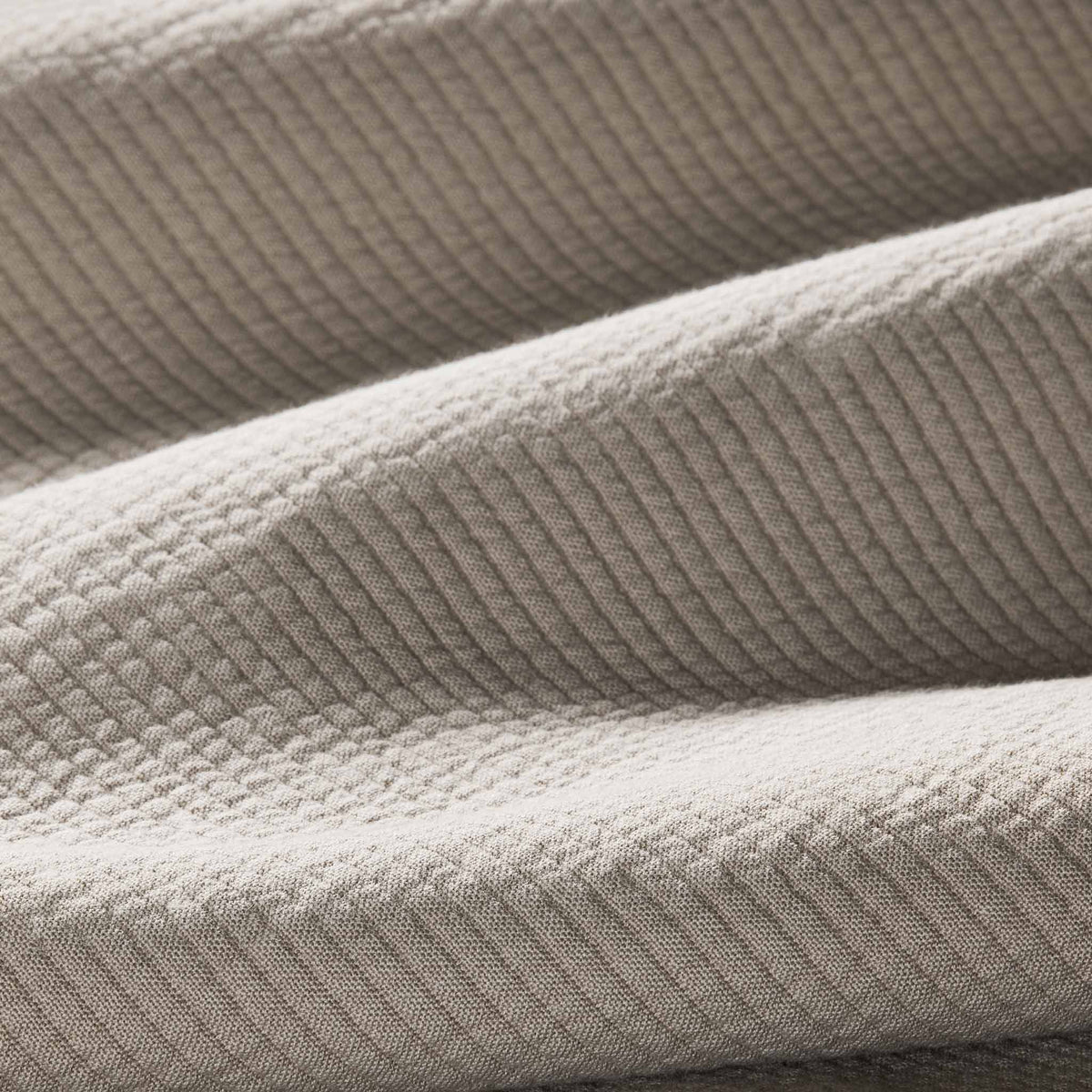 Cozy Throw Blanket, Ribbed Matelasse Quilt, Lightweight Design for Living Rooms, Bedrooms and Everyday Lounging, 2 Sizes and 2 Colors image 7
