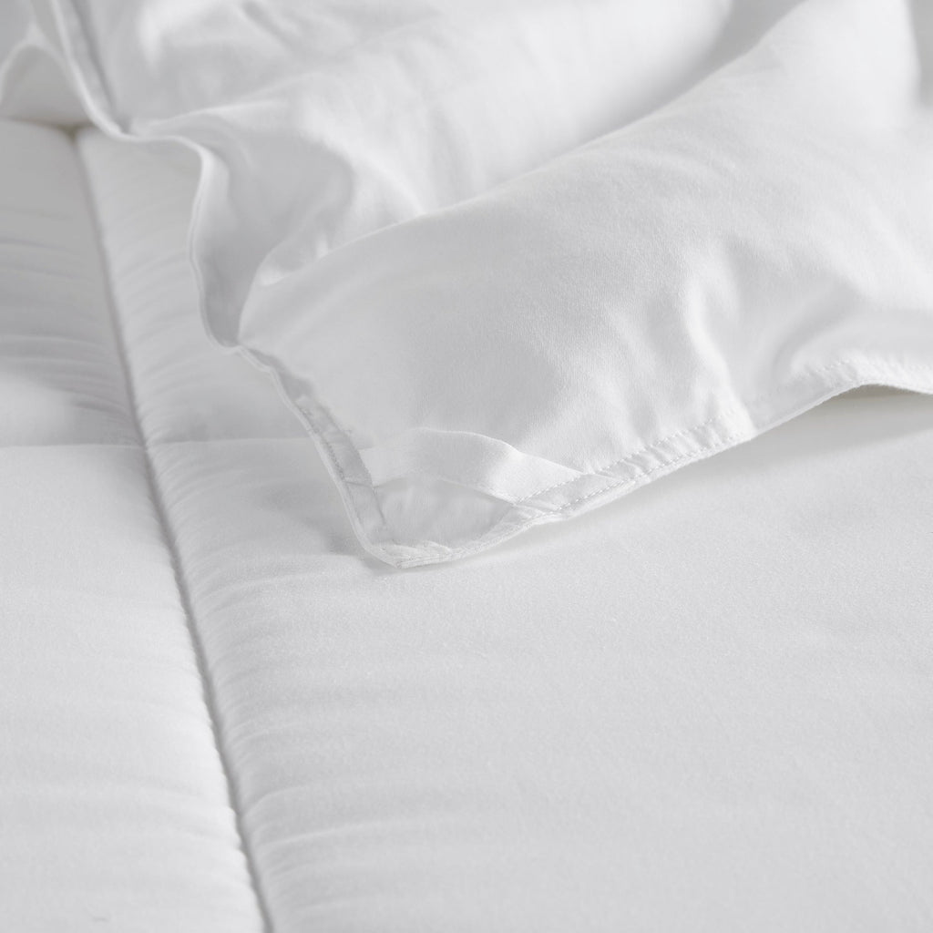 Down Alternative Comforter, Winfield 300 Thread Count Cotton Shell, Machine-Washable Care for Everyday Bedding and Comfortable Sleep image 7