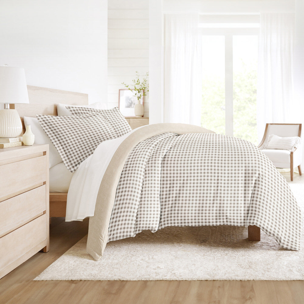 Duvet Cover Set, Gingham Check Pattern 3 Piece Reversible for Guest Rooms and Everyday Bedroom Styling image 7