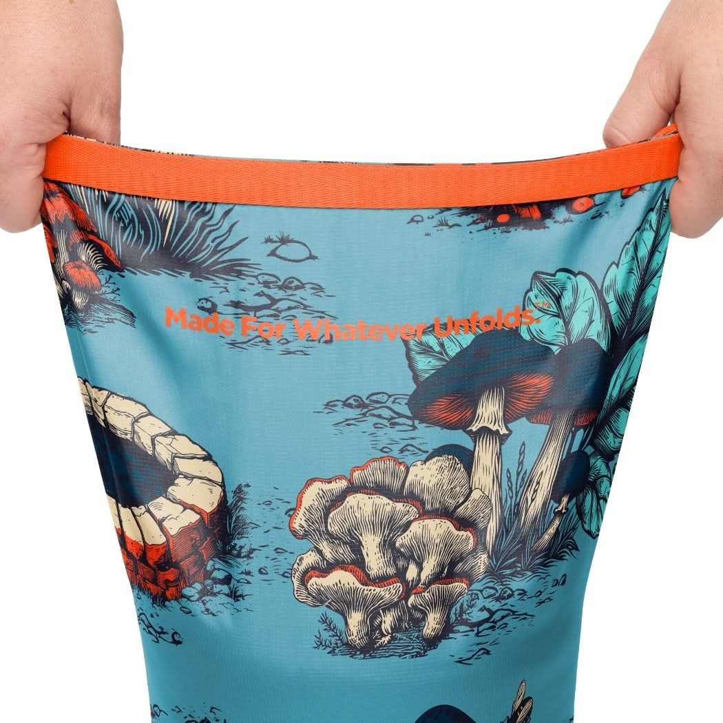 Puffy Blanket, Original Magic Mushrooms, Weather-Resistant Shell for Camping, Cabins and Outdoor Relaxation image 8