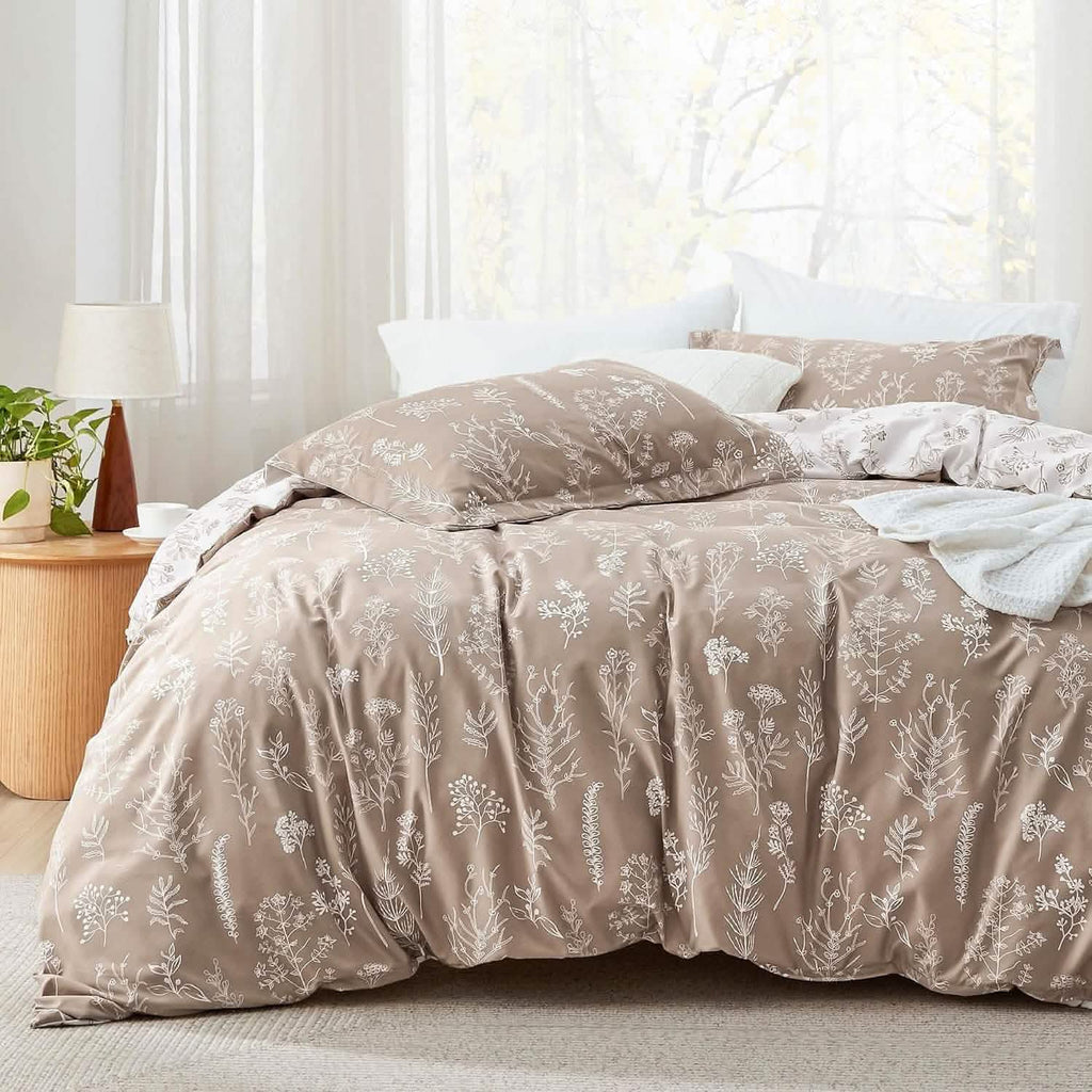 Duvet Cover Set, Reversible Floral Print, Breathable Construction for Bedroom Bedding Refresh and Everyday Comfort, 4 Sizes and 13 Colors image 8