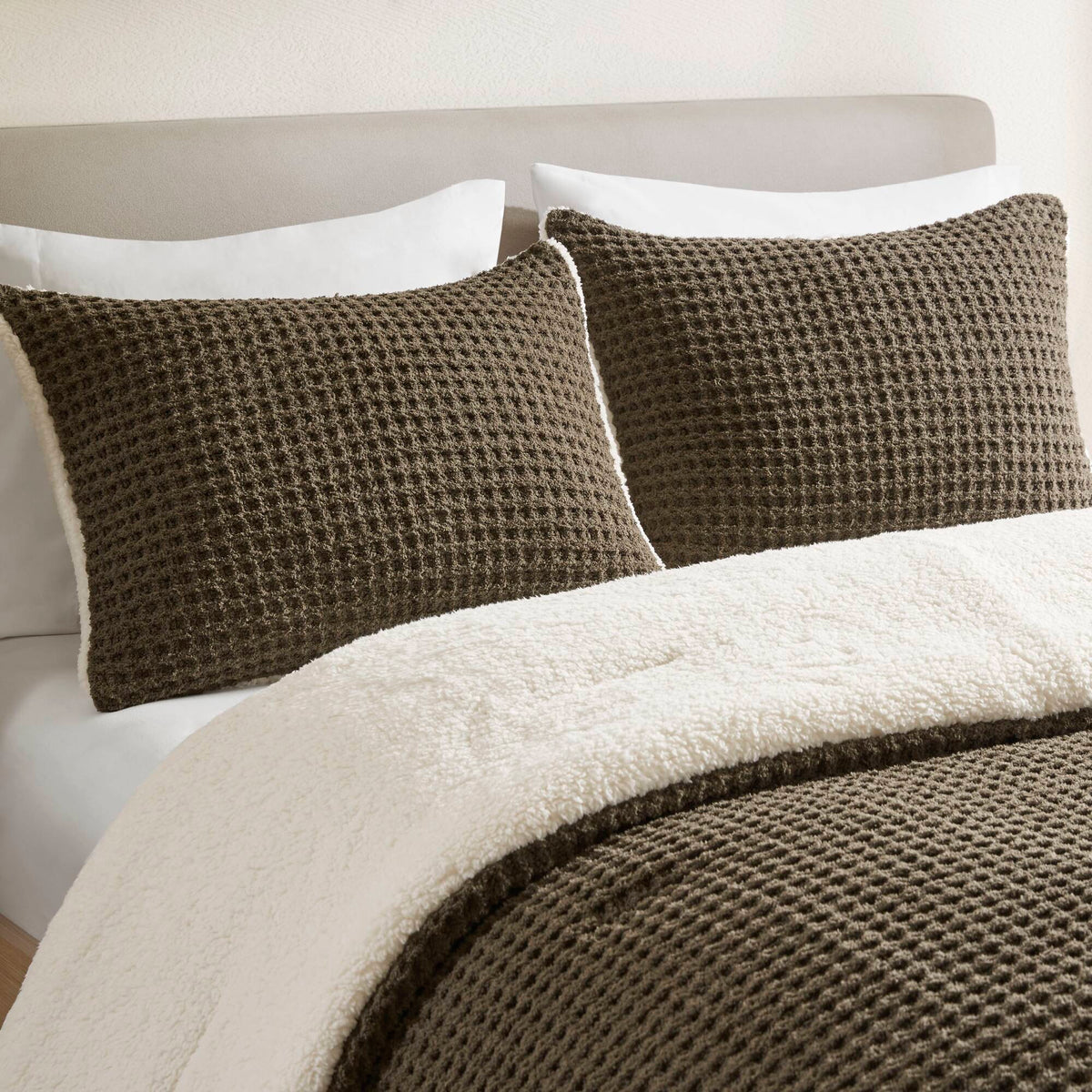 Bed Comforter, Riordan Waffle Knit Chenille Set, Machine-Washable Care for Everyday Bedding and Comfortable Sleep, 3 Sizes and 4 Colors image 8