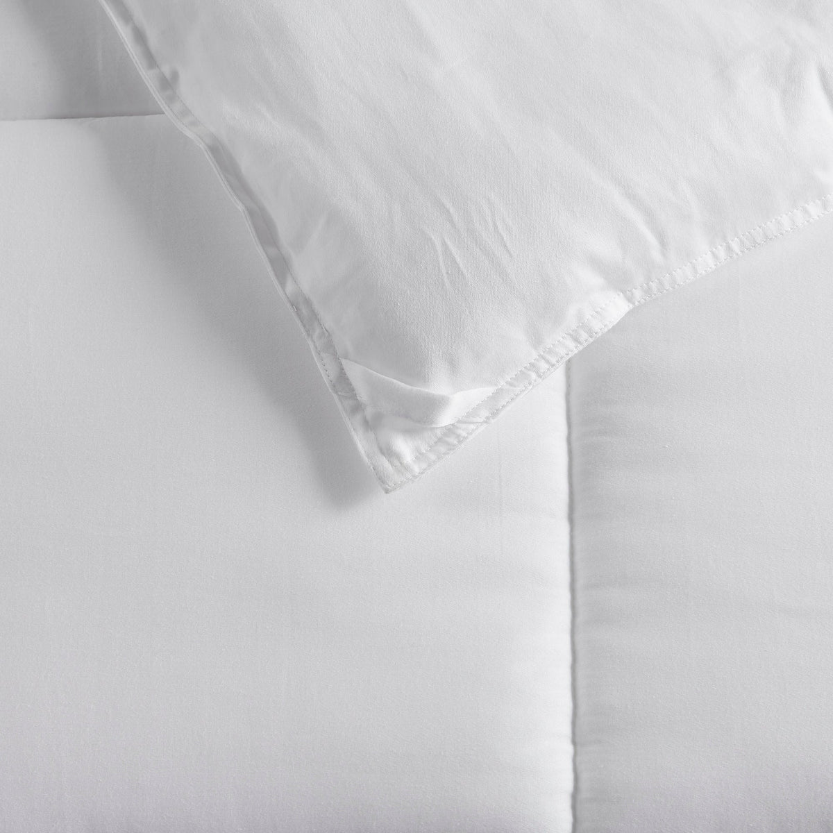 Down Alternative Comforter, Winfield 300 Thread Count Cotton Shell, Machine-Washable Care for Everyday Bedding and Comfortable Sleep image 8