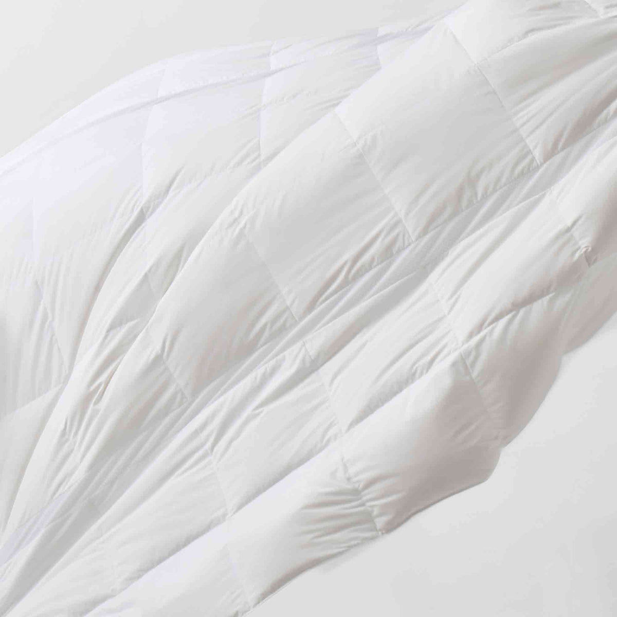 Ultra Lightweight Cooling Down Comforter image 8