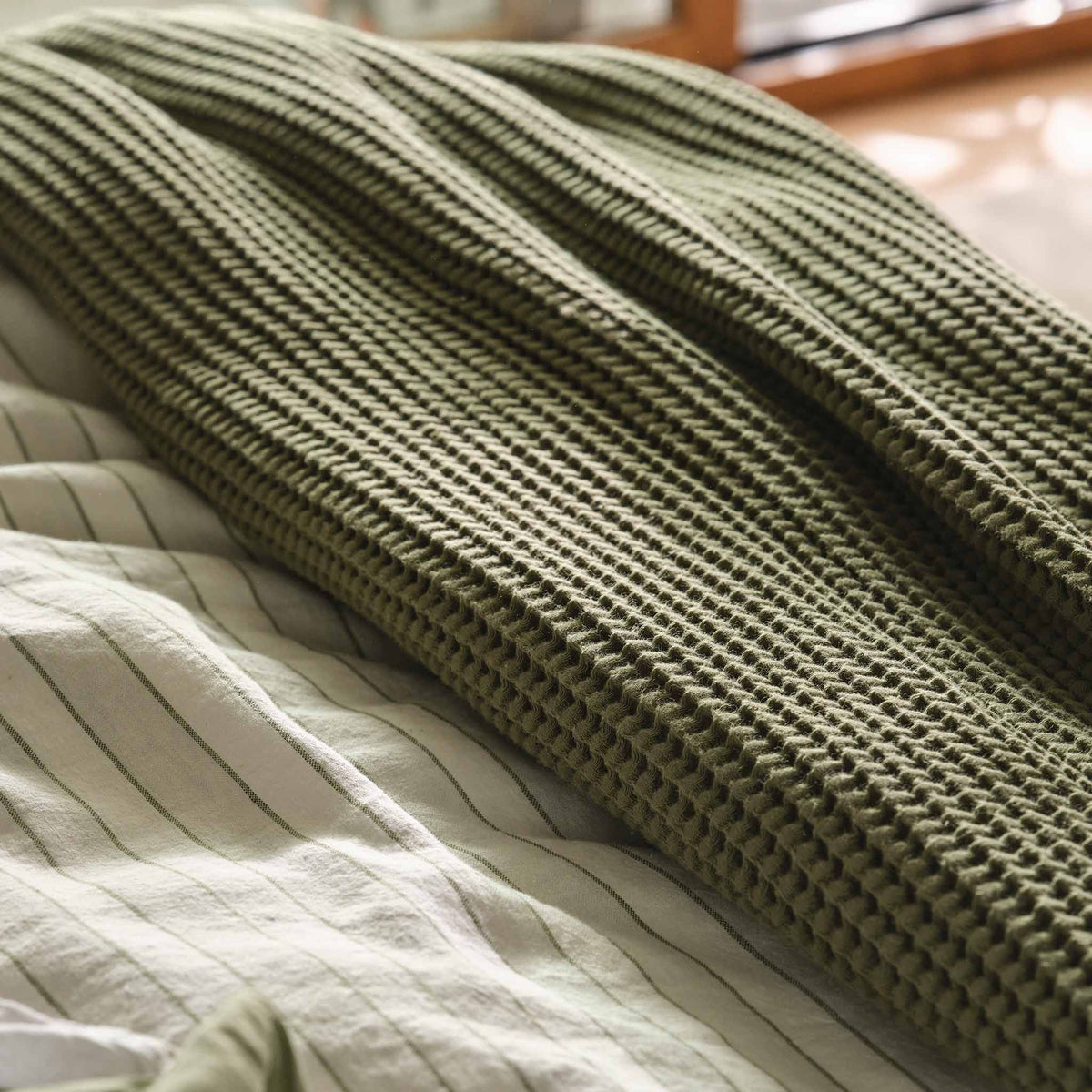 Cozy Throw Blanket, Dreamweave Waffle Bed Last Call, Cooling Comfort, Breathable Construction for Sofas, Beds and Relaxing at Home image 8