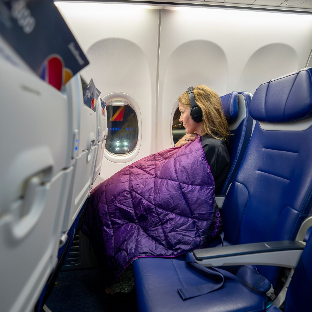 Puffy Blanket, Travel Berry Fade for Camping, Cabins and Outdoor Relaxation, Designed for Outdoor Seating, Travel and Camping Comfort image 9