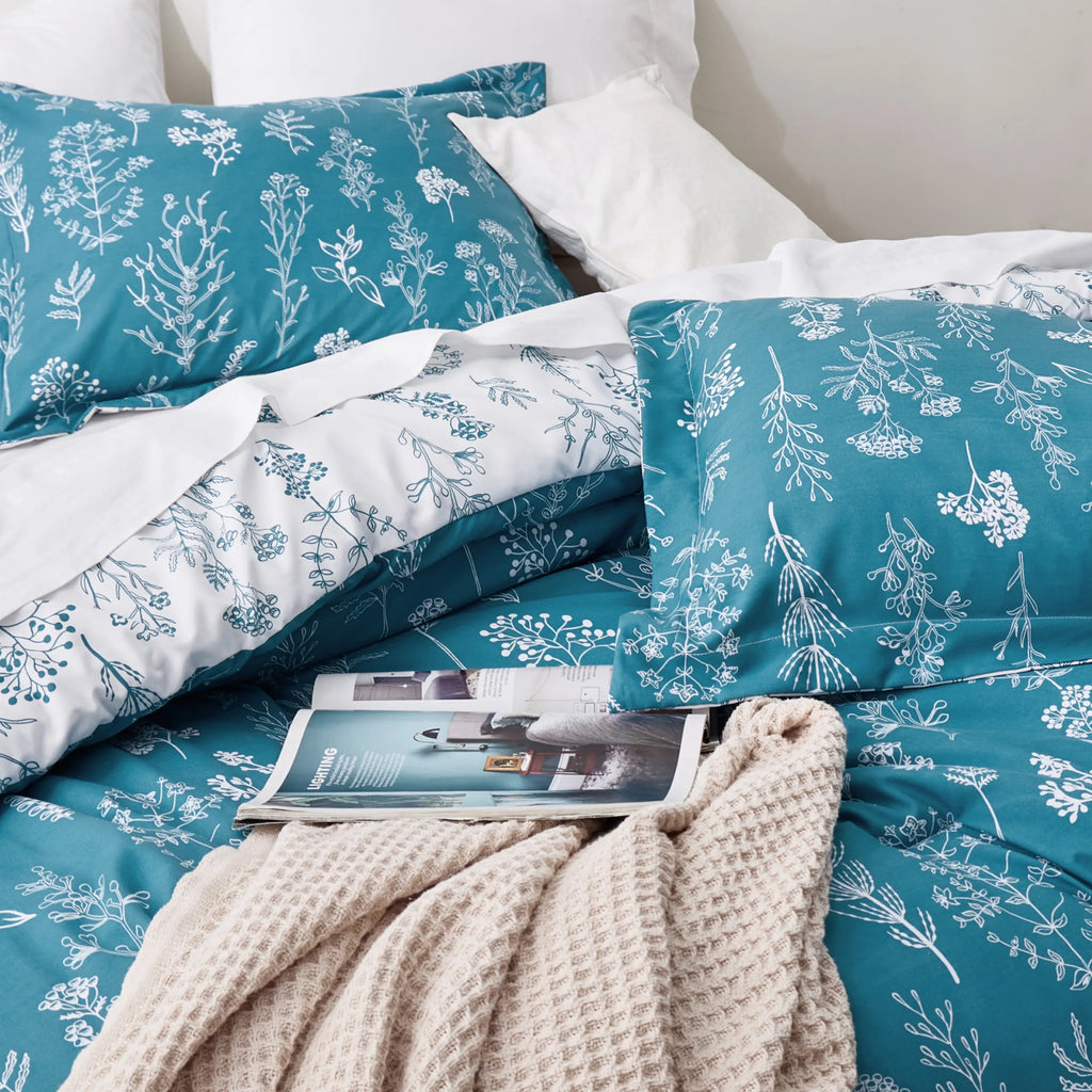 Down & Feather Comforter, Floral Set, Machine-Washable Care for Everyday Bedding and Comfortable Sleep, 7 Sizes and 13 Colors image 9