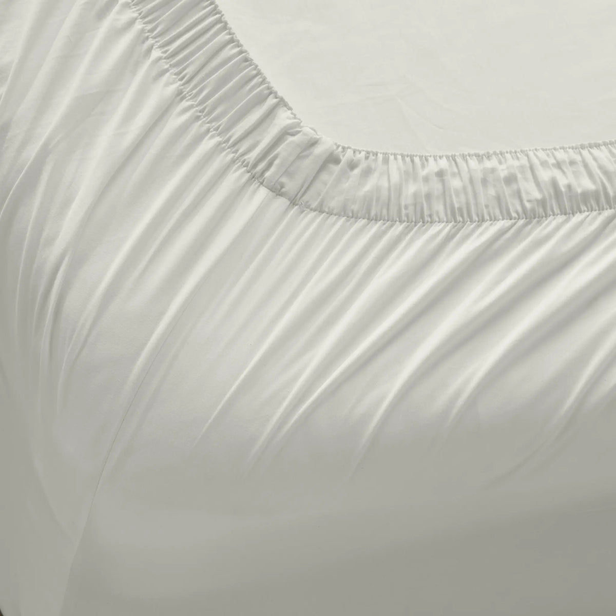 Fitted Sheet, Sateen, Machine-Washable Care for Bedroom Comfort, Bed Layering and Everyday Sleep, 6 Sizes and 5 Colors image 9