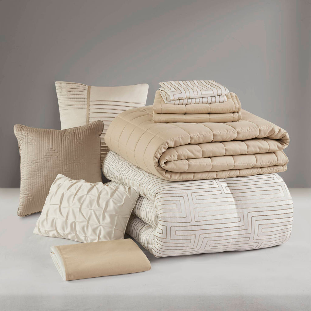 Bed Comforter, Royce 10 Piece Luxury Jacquard Set, Lightweight Design, Machine-Washable Care for Everyday Bedding and Comfortable Sleep image 10
