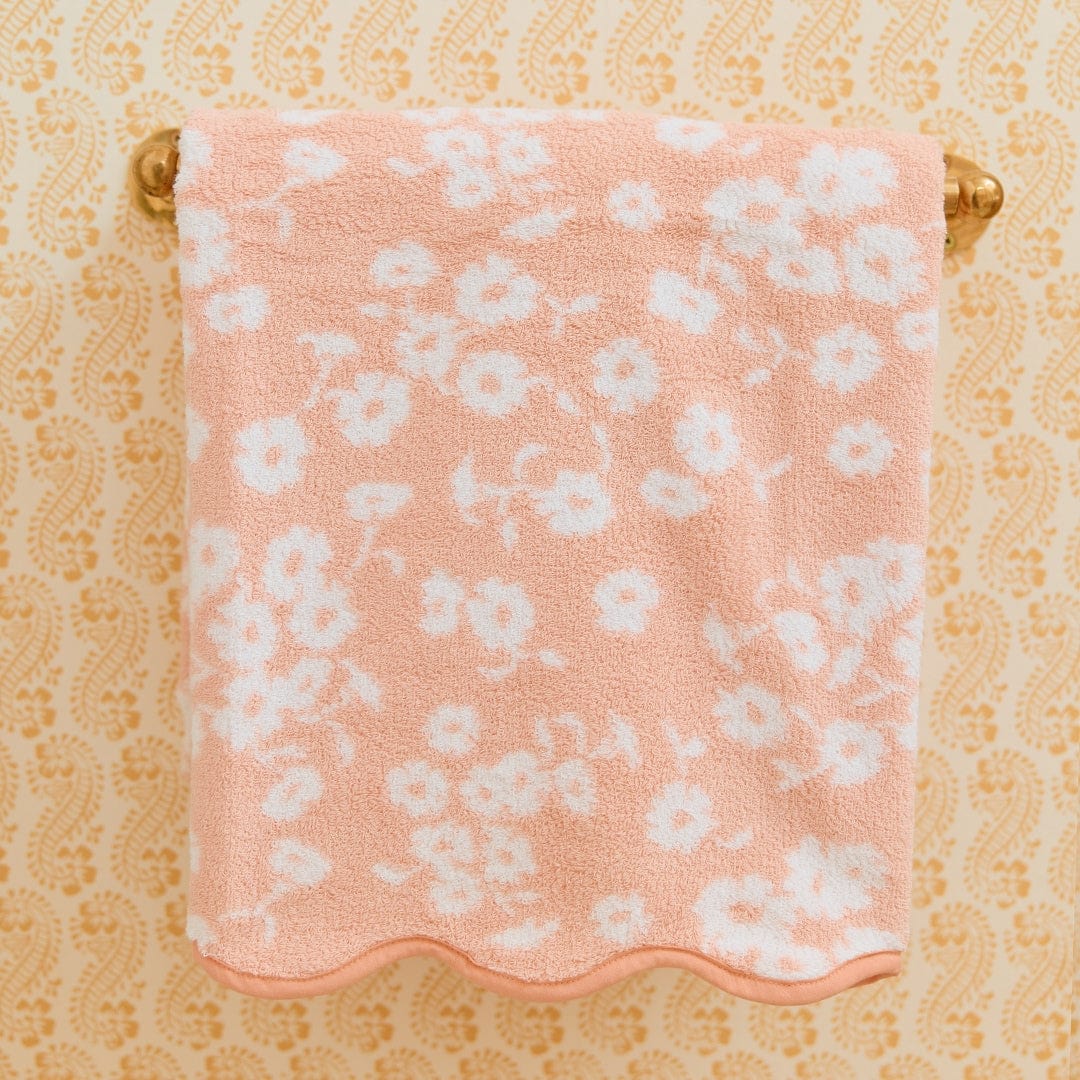 Bath Towel, Patterned Scallop for Home Bathrooms and Everyday Care, 5 Color Options, Designed for Daily Bathroom Routines and Guest Baths image 10
