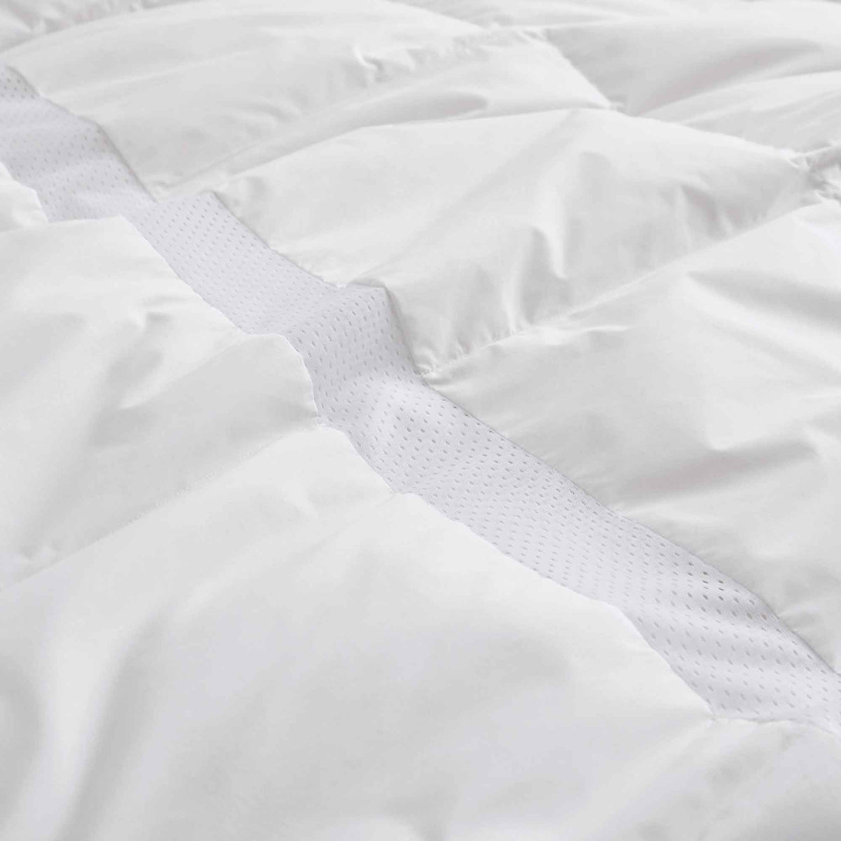Ultra Lightweight Cooling Down Comforter image 10