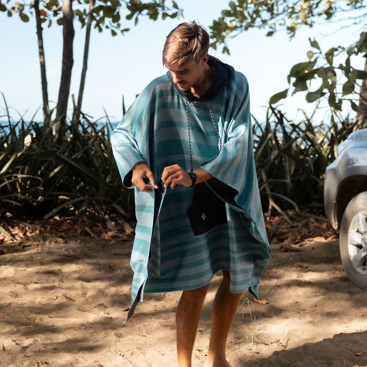 Bath Linen, Poncho Towel: Sidewinder Agua for Daily Bathroom Routines and Guest Baths, Designed for Home Bathrooms and Everyday Care image 10