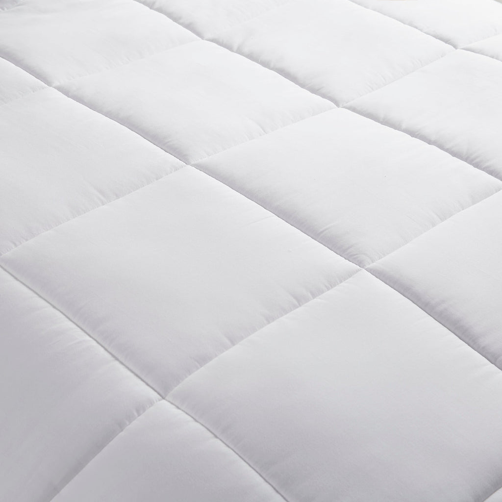 Down Alternative Comforter, Winfield 300 Thread Count Cotton Shell, Machine-Washable Care for Everyday Bedding and Comfortable Sleep image 10