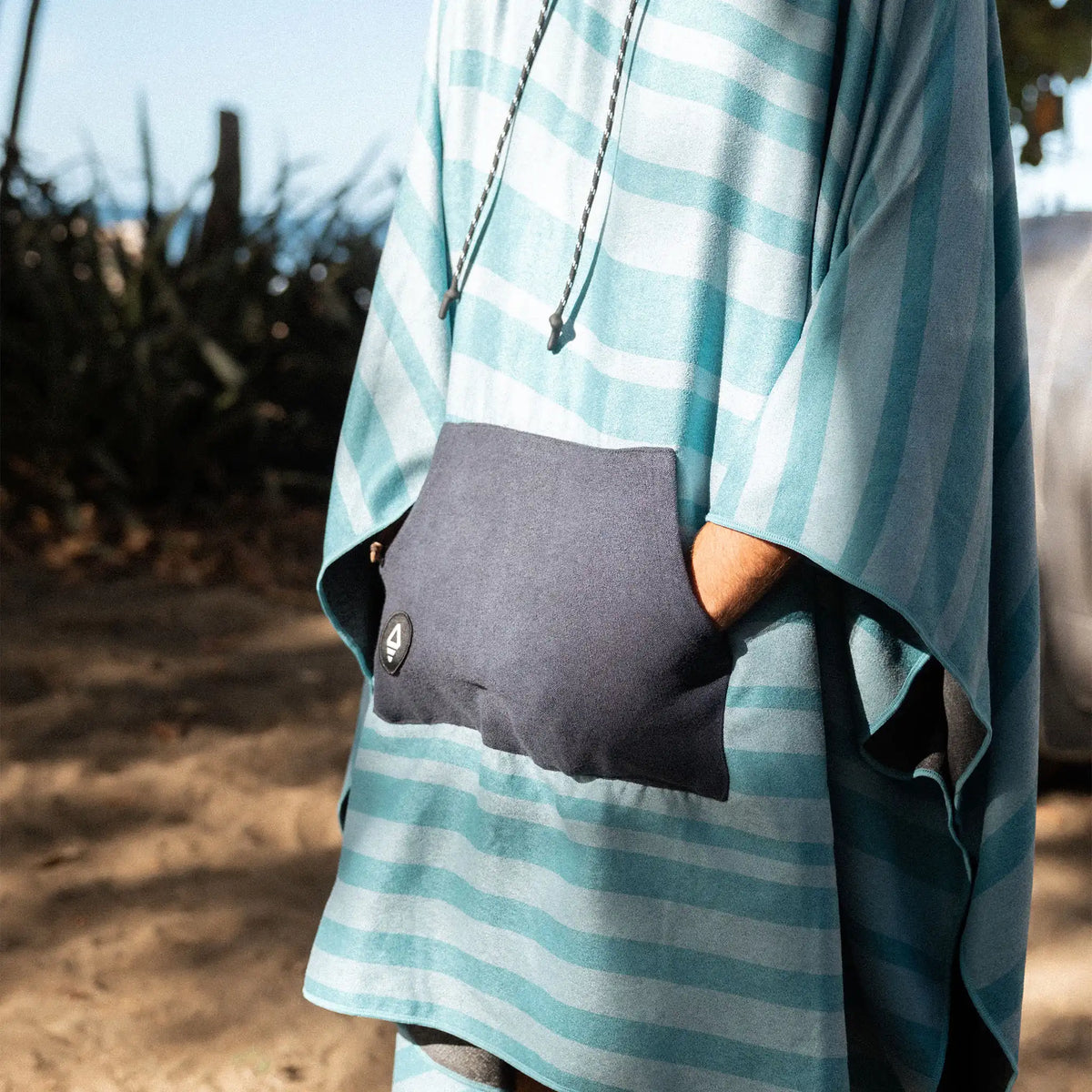 Bath Linen, Poncho Towel: Sidewinder Agua for Daily Bathroom Routines and Guest Baths, Designed for Home Bathrooms and Everyday Care image 11