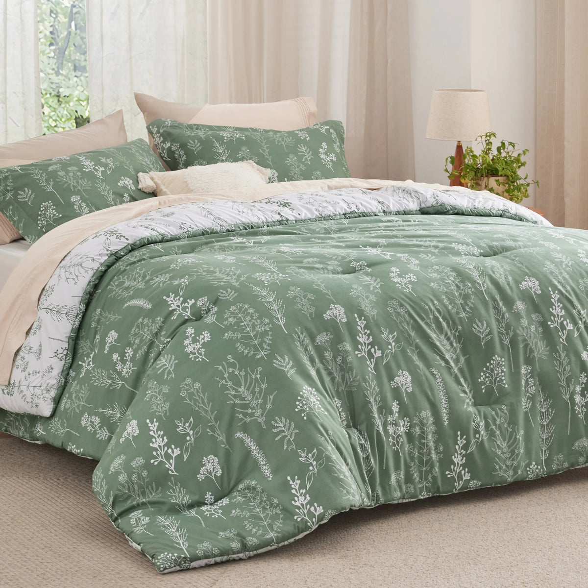 Down & Feather Comforter, Reversible Floral Print Set, Machine-Washable Care for Everyday Bedding and Comfortable Sleep image 11
