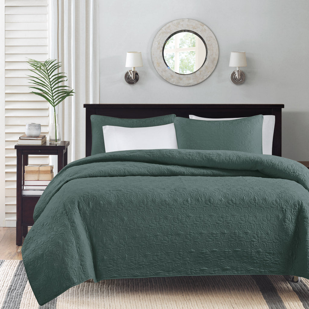 Cozy Throw Blanket, Quebec 3 Piece Reversible Quilt Set, Lightweight Design, Machine-Washable Care for Sofas, Beds and Relaxing at Home image 12