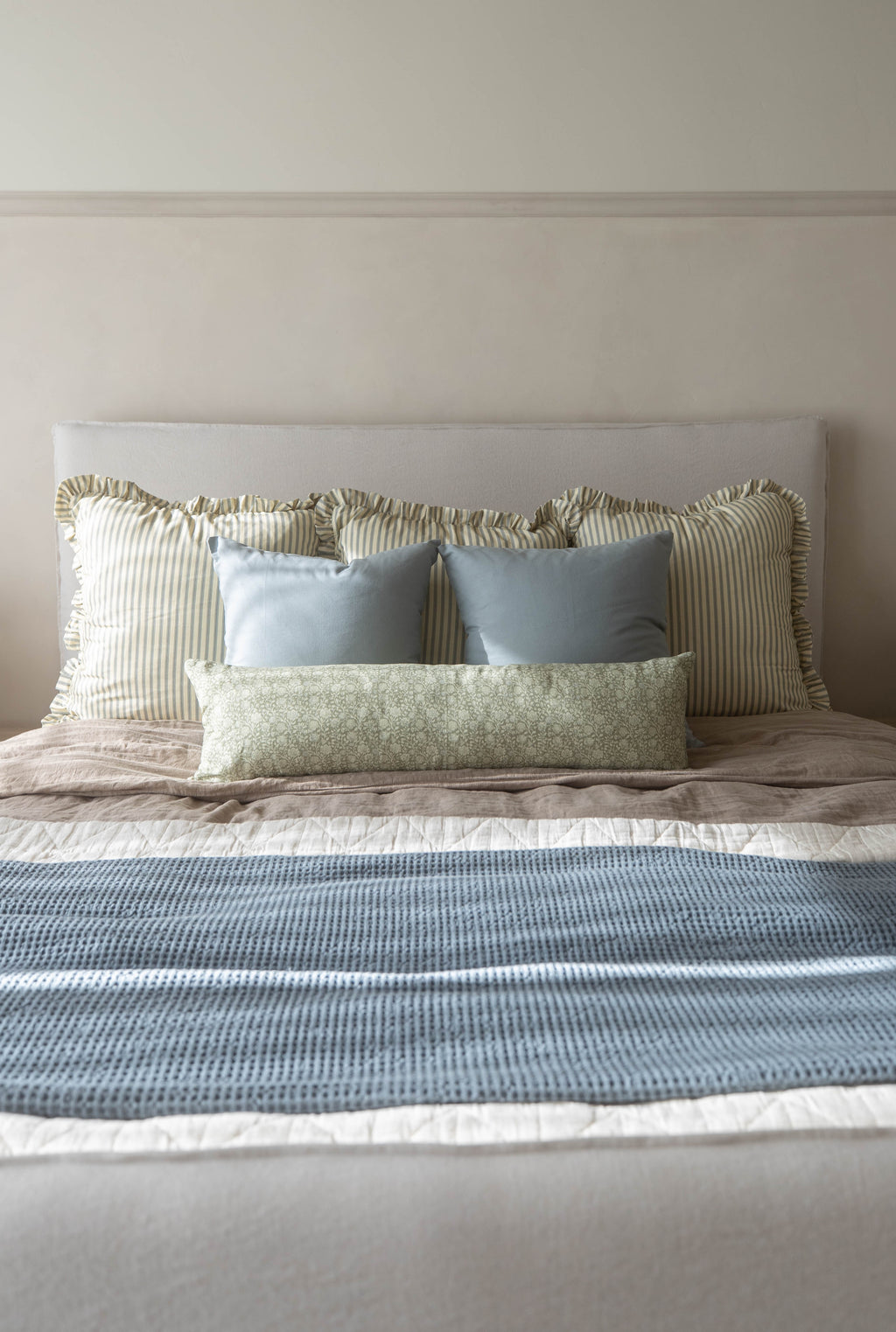 Decorative Pillow Cover Set, Ellis Ruffle 18" 20" 22" 26" 12x20" 12x40", Machine-Washable Care for Sofas, Beds and Living Room Accents image 12