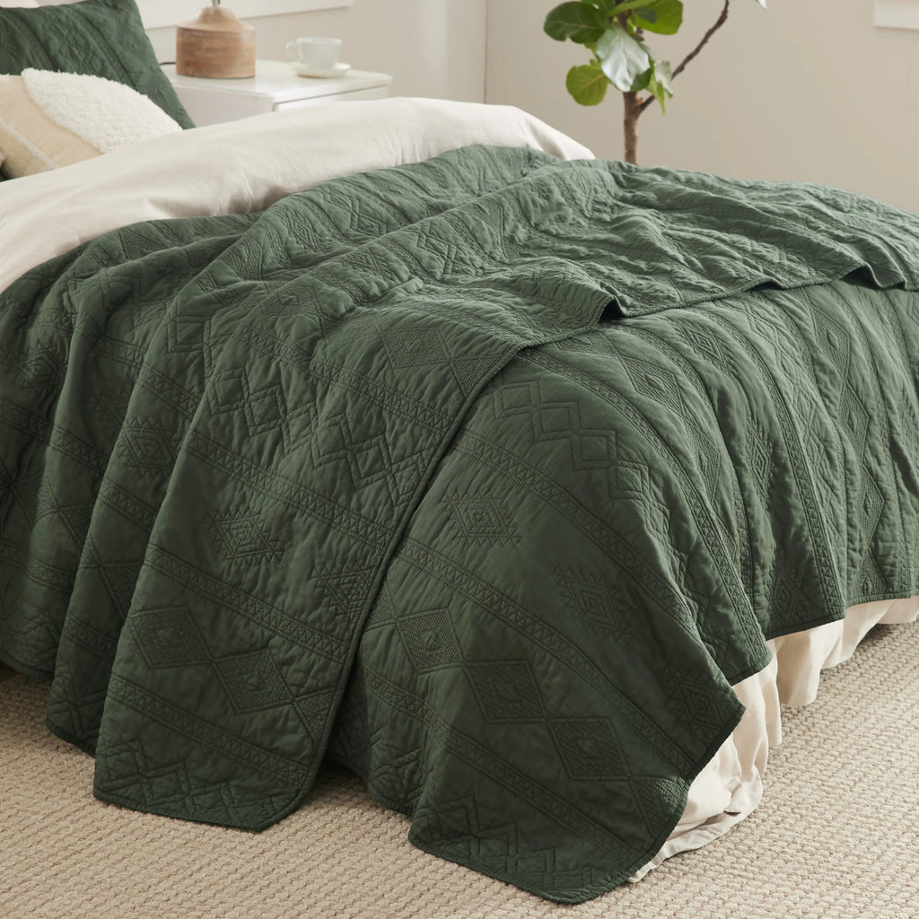 Cozy Throw Blanket, Voile Cotton Quilt Set, Lightweight Design, Breathable Construction for Sofas, Beds and Relaxing at Home image 12