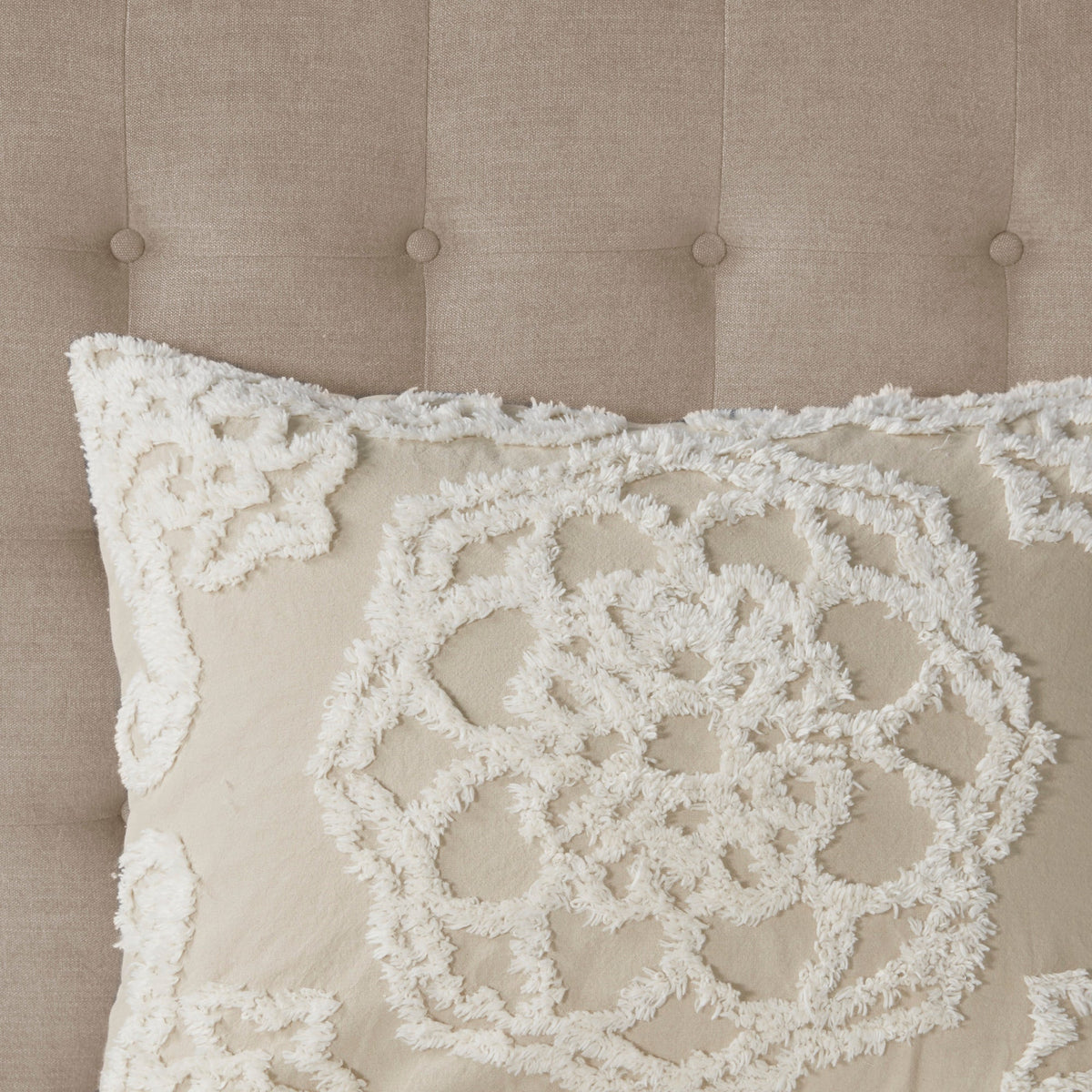 Bed Quilt, Laetitia Tufted Cotton Chenille Medallion, Machine-Washable Care for Bedroom Layering and Everyday Bedding, 3 Size Options image 13
