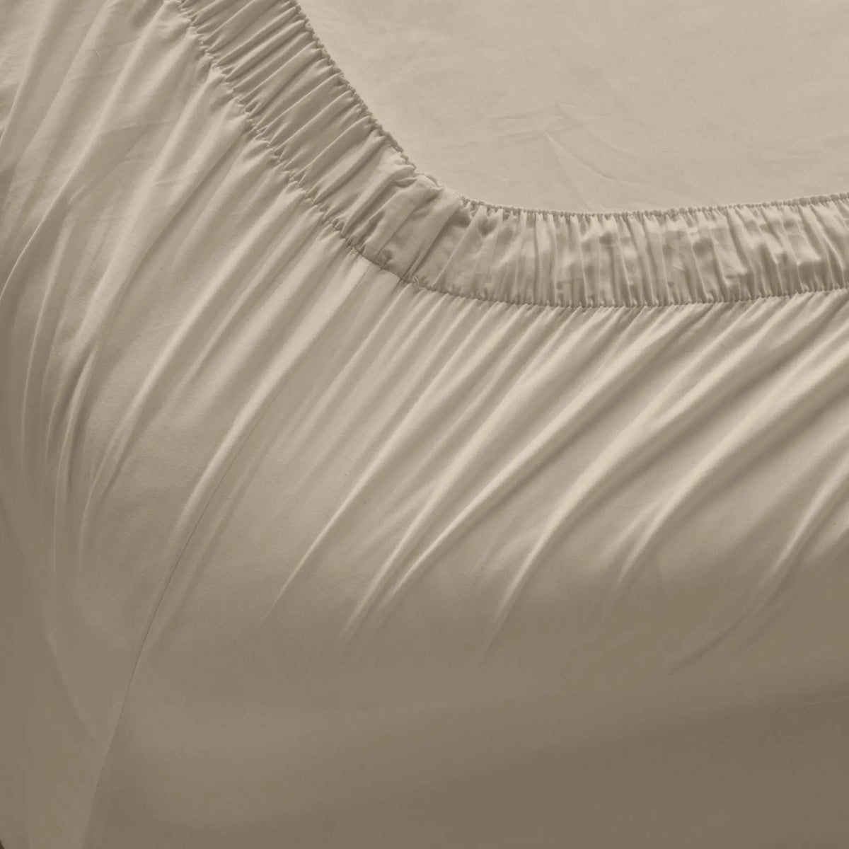 Fitted Sheet, Sateen, Machine-Washable Care for Bedroom Comfort, Bed Layering and Everyday Sleep, 6 Sizes and 5 Colors image 13