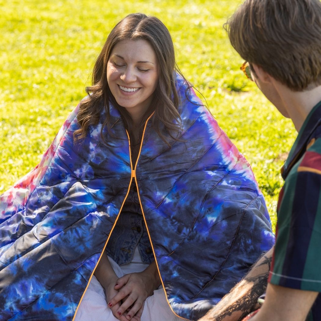 Cozy Throw Blanket, Original Puffy Tapestry Tie Dye for Living Rooms, Bedrooms and Everyday Lounging image 13