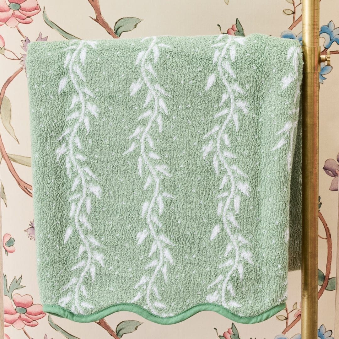 Bath Towel, Patterned Scallop for Home Bathrooms and Everyday Care, 5 Color Options, Designed for Daily Bathroom Routines and Guest Baths image 13