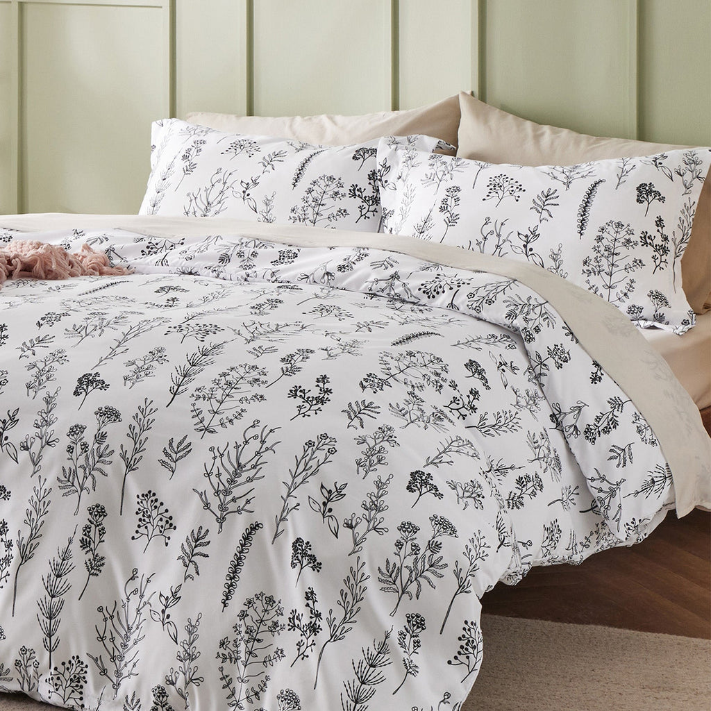 Duvet Cover Set, Reversible Floral Print, Breathable Construction for Bedroom Bedding Refresh and Everyday Comfort, 4 Sizes and 13 Colors image 14