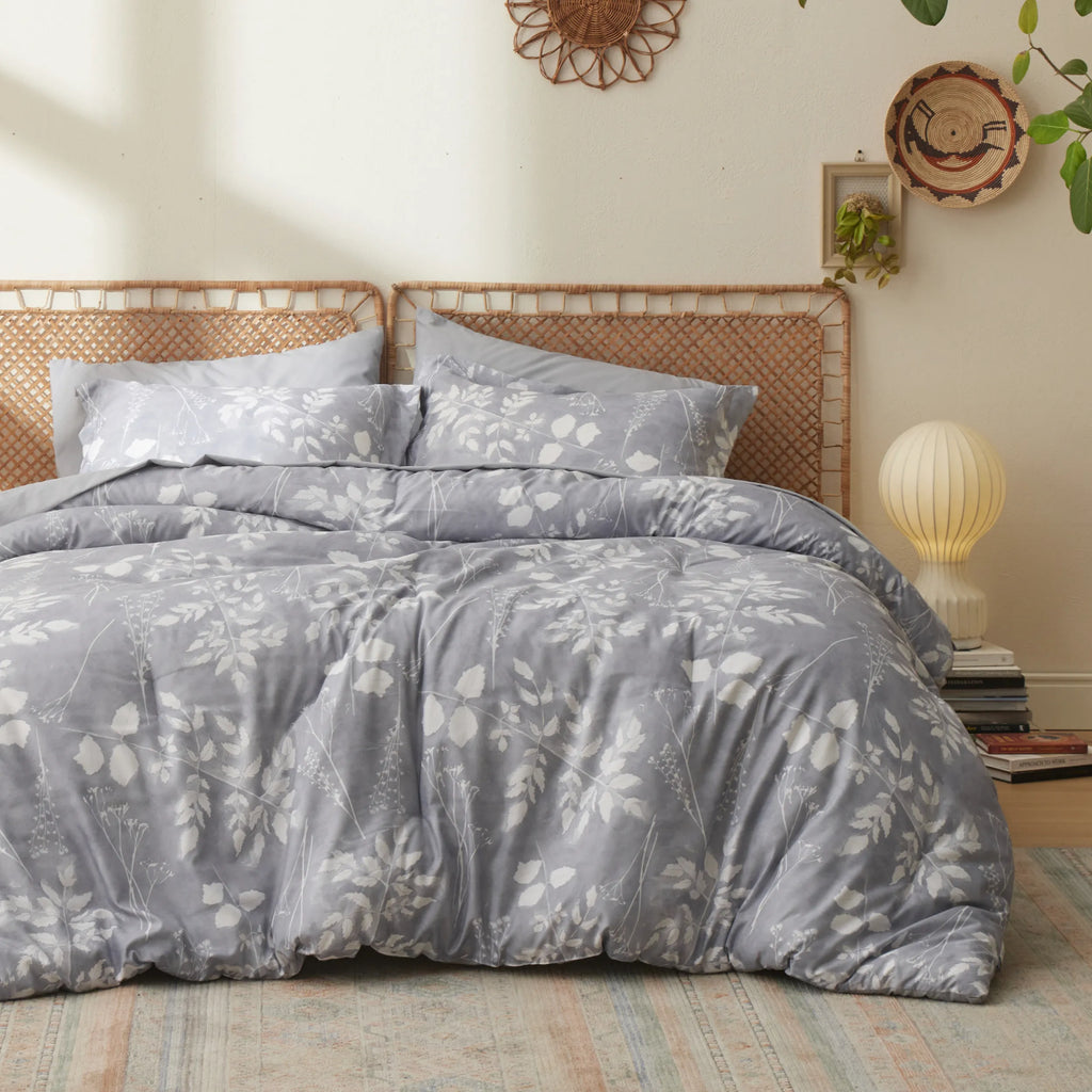 Bed Comforter, Elegant Floral Sets for Everyday Bedding and Comfortable Sleep, 4 Sizes and 15 Colors image 14