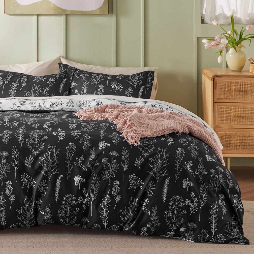 Down & Feather Comforter, Floral Set, Machine-Washable Care for Everyday Bedding and Comfortable Sleep, 7 Sizes and 13 Colors image 14