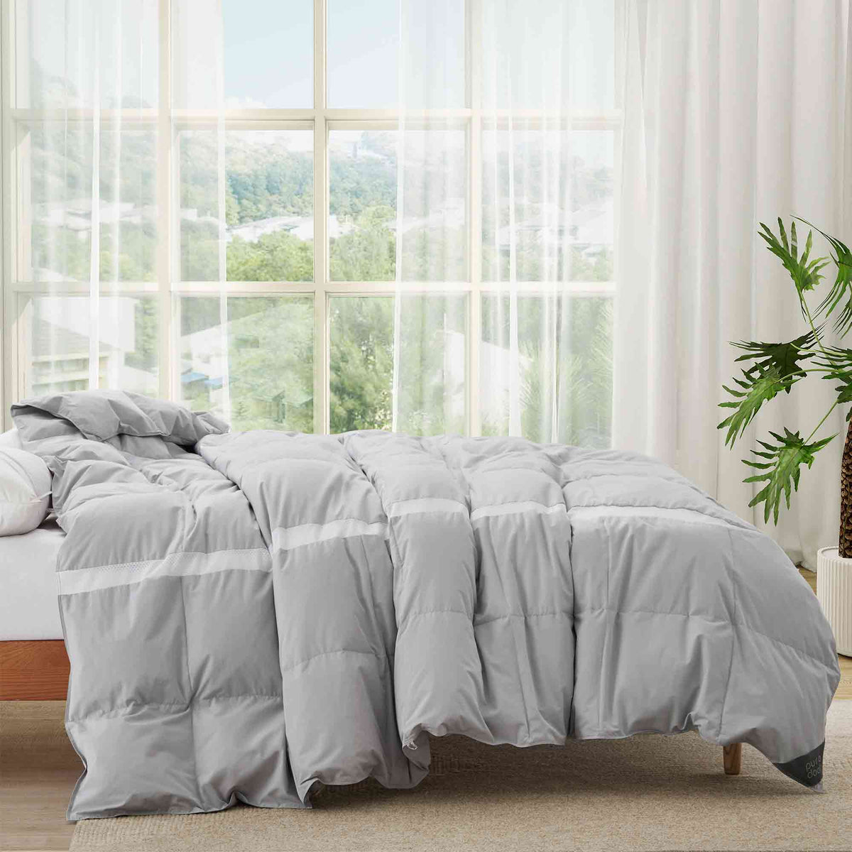 Ultra Lightweight Cooling Down Comforter image 14