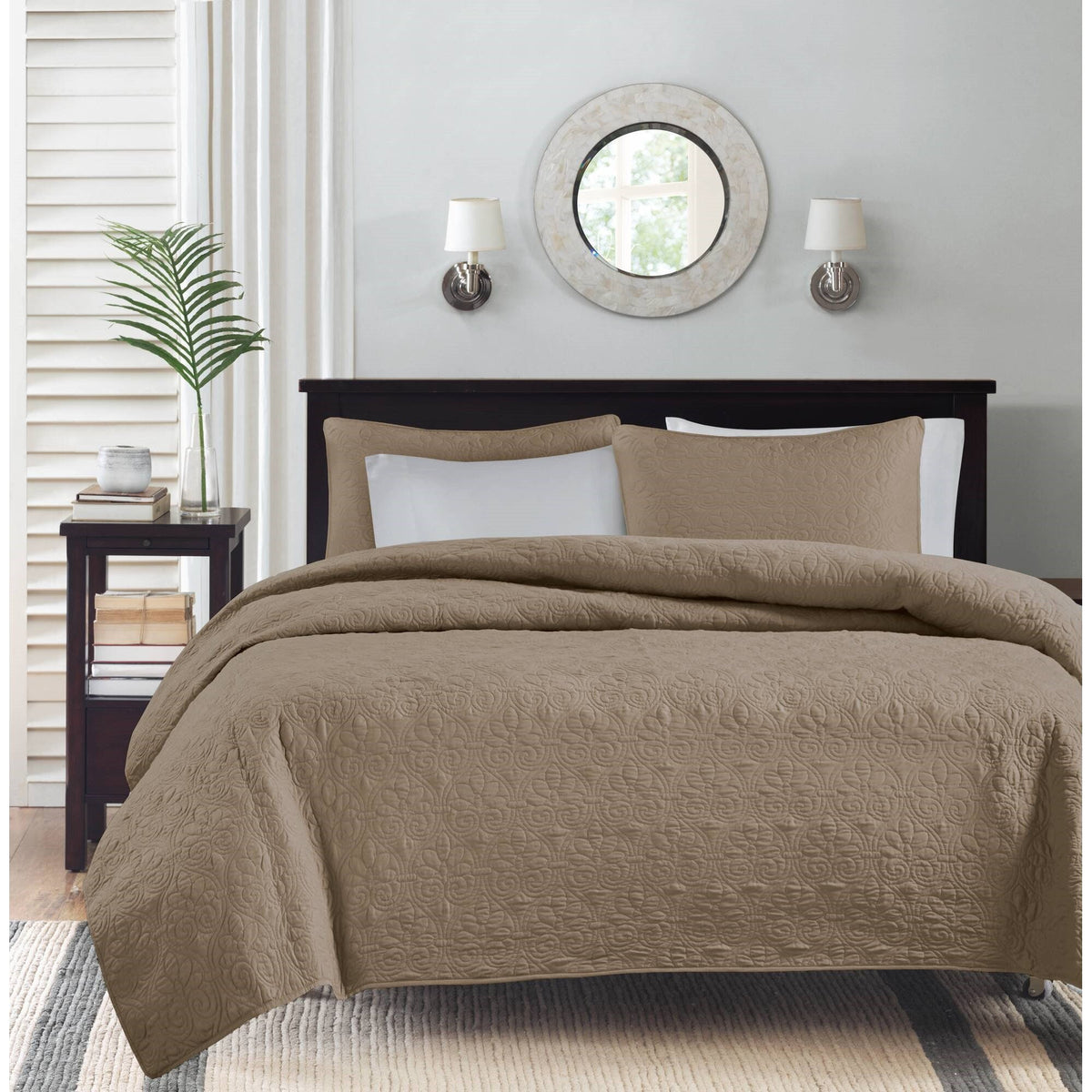 Cozy Throw Blanket, Quebec 3 Piece Reversible Quilt Set, Lightweight Design, Machine-Washable Care for Sofas, Beds and Relaxing at Home image 15