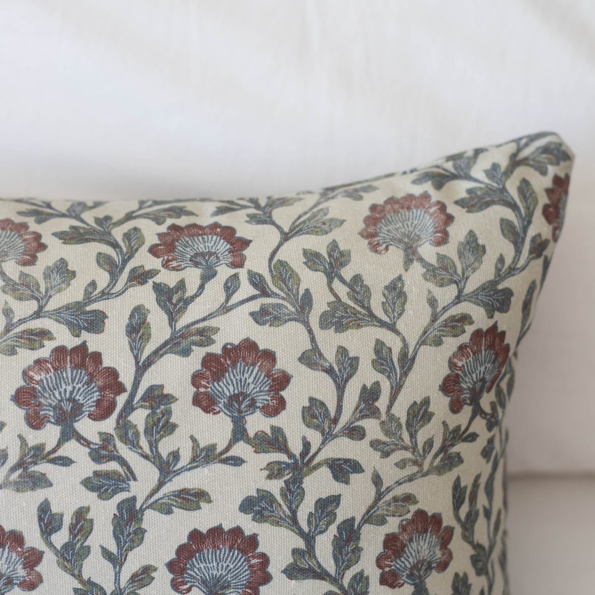 Decorative Pillow Cover Set, Clem in Multicolor 18" 22", Machine-Washable Care for Sofas, Beds and Living Room Accents, 4 Size Options image 15