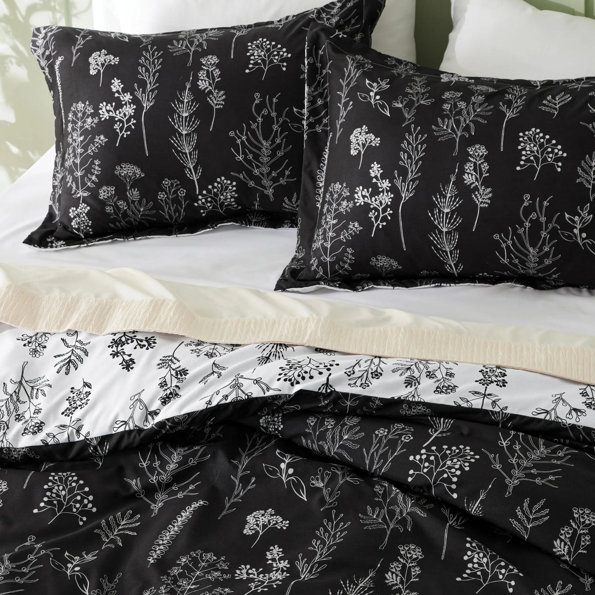 Down & Feather Comforter, Floral Set, Machine-Washable Care for Everyday Bedding and Comfortable Sleep, 7 Sizes and 13 Colors image 15