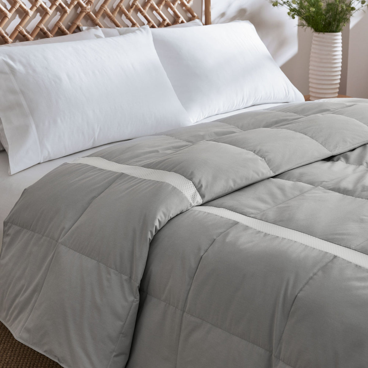 Ultra Lightweight Cooling Down Comforter image 16