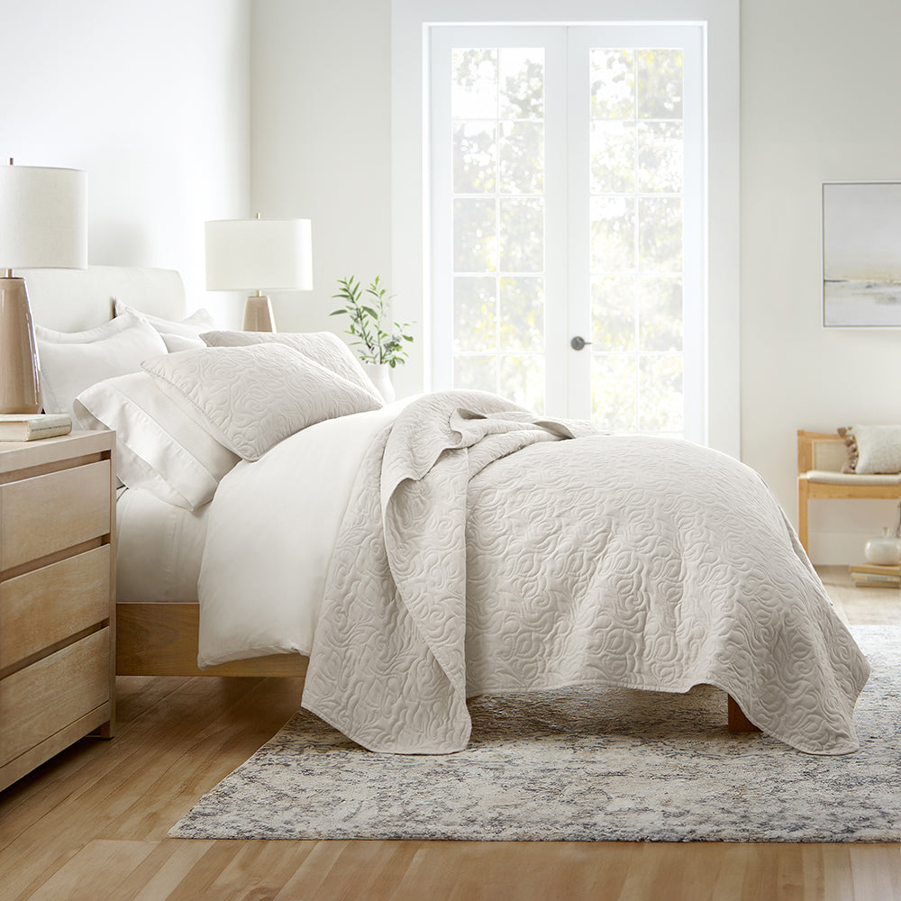 Bed Quilt, 3 Piece Floral Stitch Quilted Coverlet Set for Bedroom Layering and Everyday Bedding, 3 Sizes and 6 Colors image 17